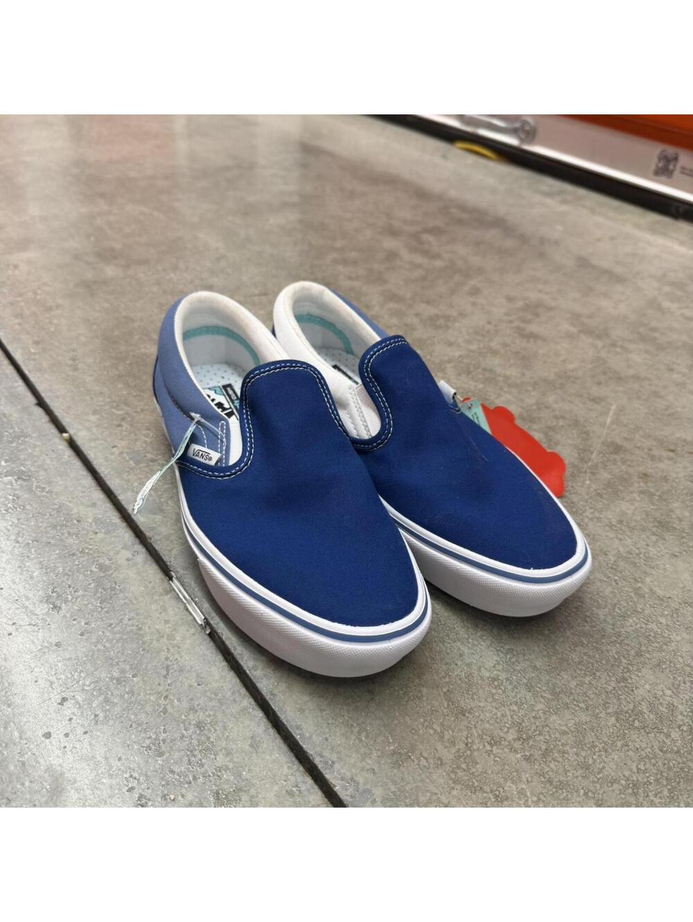 vans comfy cush blue and white slip on skate shoes size 8 MENS / 9.5 WOMENS